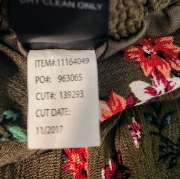 Torrid Floral Flowy‎ Gauze Smocked Shorts - Olive Green - Picture 5 of 8